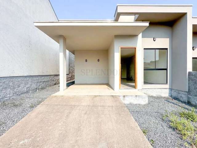 Casa nova com 2 dormitórios, garagem e ótimo espaço de quintal no bairro João Pa