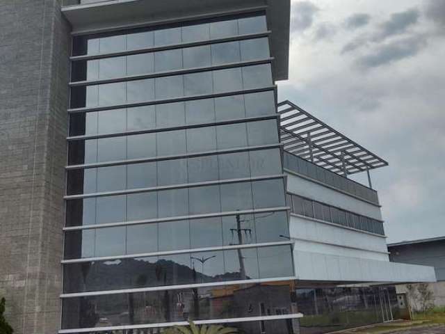 Imóvel Comercial na Via Expressa – 3.450 m² com Mezanino, Estacionamento.