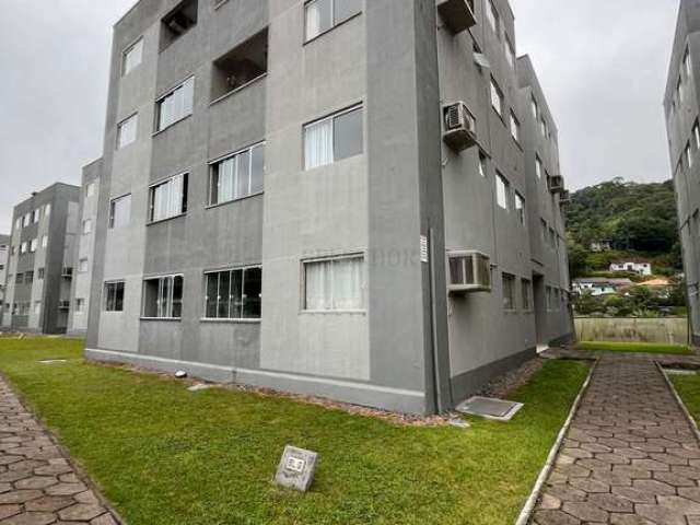 Apartamento à venda com 2 dormitórios e 1 vaga no bairro Garparinho em Gaspar-SC