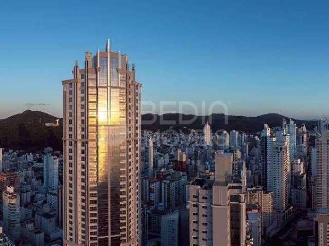 Apartamento 04 suítes a venda quadra mar Balneário Camboriú