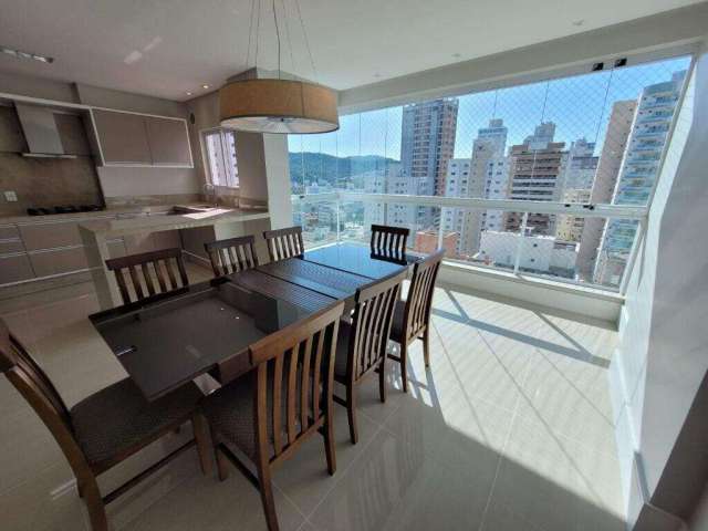 Amplo apartamento, mobiliado, com 04 DORMITÓRIOS + 04 VAGAS, no centro de Balneário Camboriú!