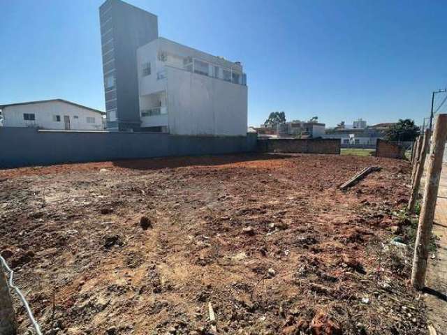 TERRENO DE ESQUINA 407 m² no bairro Areias camboriú, otimá localização