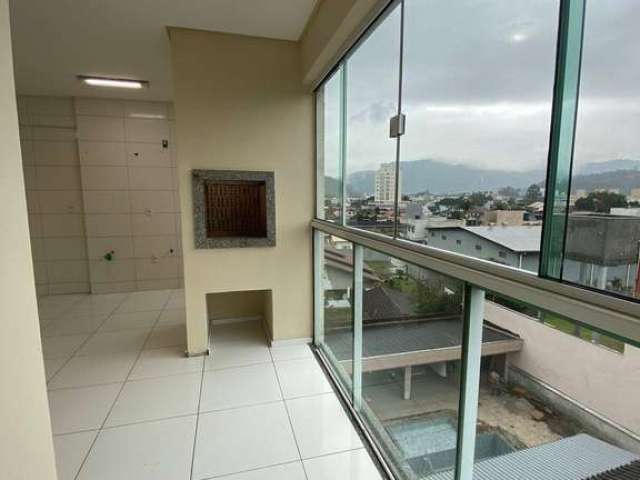 Excelente apartamento 02 dormitórios e vaga coberta no centro de Camboriú