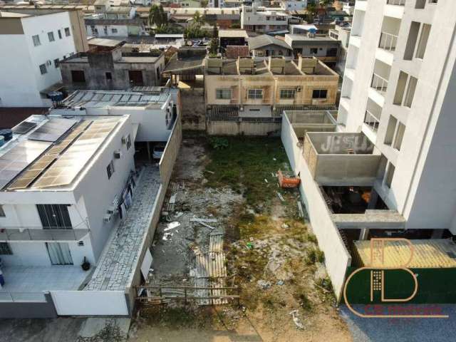 Terreno com 300m² no bairro Tabuleiro em Camboriú