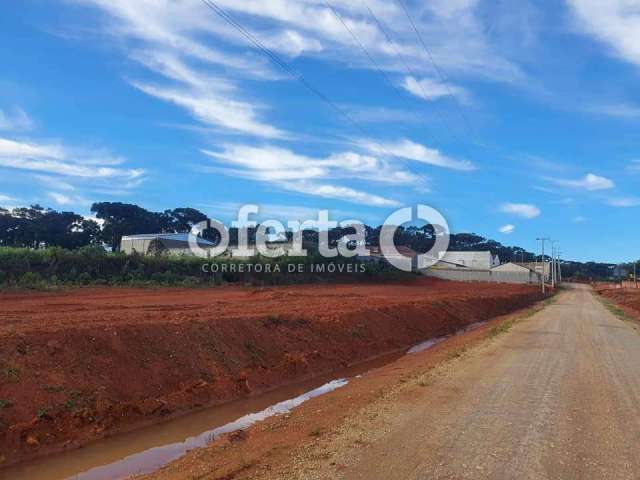 Terreno à venda no Serrinha, Contenda  por R$ 185.000