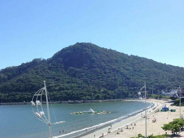 Fantástico frente mar, novo, com 3 suítes, área de lazer completa e localizado na Barra Sul.