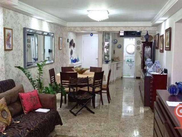 Apartamento na quadra do mar, com 3 dormitórios, sendo 1 suíte à venda, 138 m² por R$ 2.200.000 - Centro - Balneário Camboriú/SC