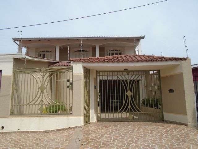 Casa com 6 quartos à venda na Rua Araucária, 239, Parque Verde, Cascavel, 287 m2 por R$ 750.000