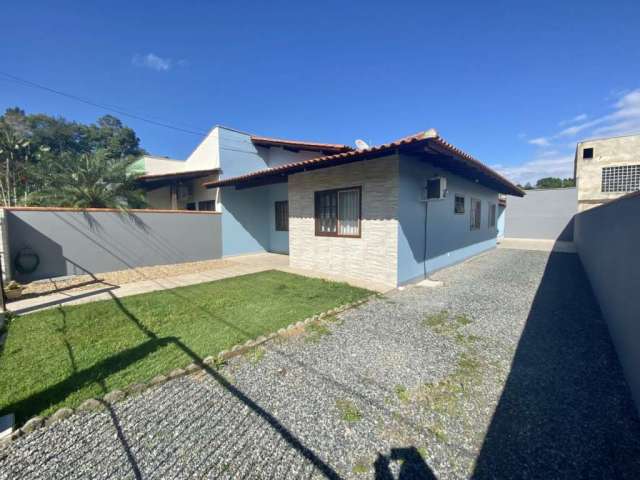 Casa com 3 quartos para alugar no Itoupava Central, Blumenau , 106 m2 por R$ 3.000