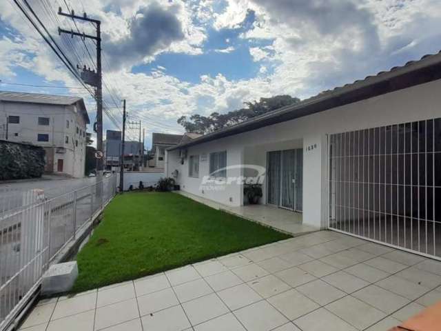 Casa comercial com 3 salas para alugar no Salto do Norte, Blumenau , 285 m2 por R$ 5.000