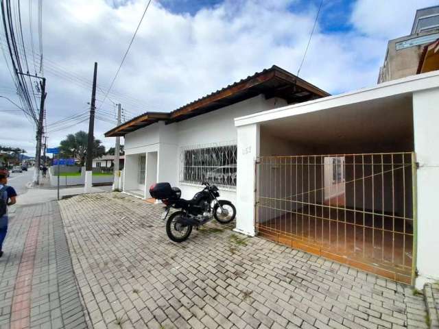 Casa comercial com 6 salas para alugar no Coloninha, Gaspar , 200 m2 por R$ 3.650