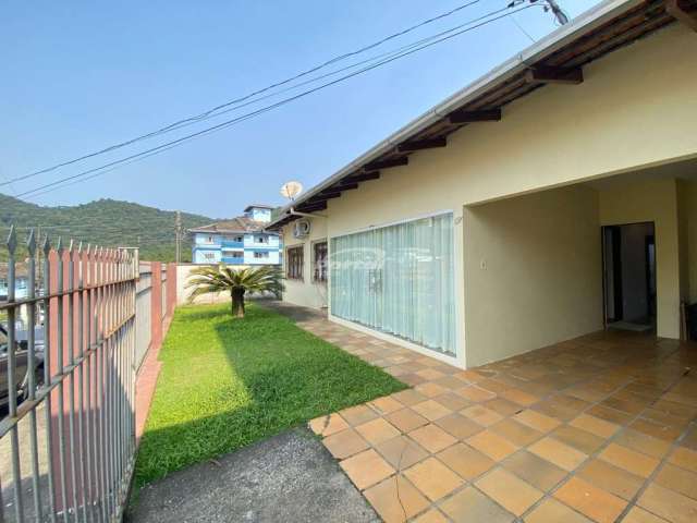 Casa com 3 quartos à venda no Velha Central, Blumenau , 105 m2 por R$ 680.000