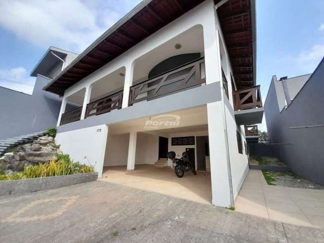 Casa com 4 quartos para alugar no Salto do Norte, Blumenau , 280 m2 por R$ 3.300