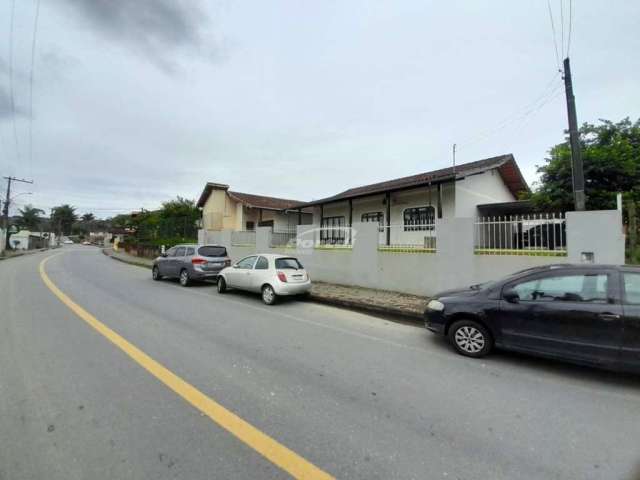 Casa comercial com 2 salas para alugar em Santa Terezinha, Gaspar , 133 m2 por R$ 4.000