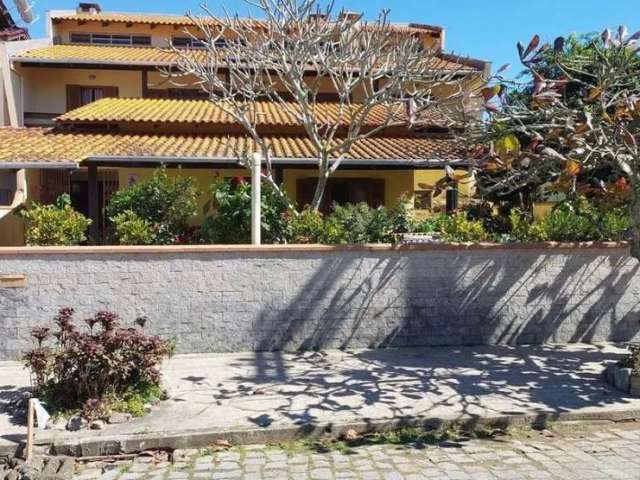 Casa com 4 quartos à venda na Praia Alegre, Penha , 158 m2 por R$ 890.000