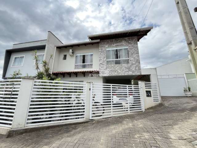 Casa com 3 quartos à venda no Velha Central, Blumenau , 111 m2 por R$ 750.000