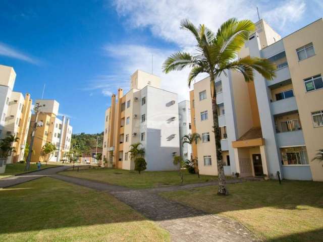 Apartamento com 2 quartos para alugar em Água Verde, Blumenau , 85 m2 por R$ 1.750