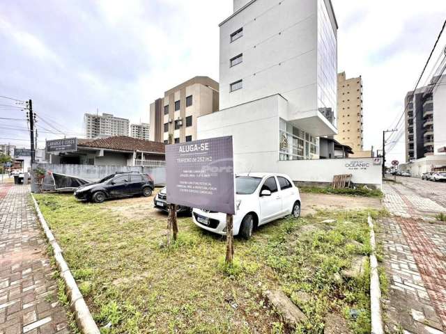 Terreno comercial para alugar no Centro, Balneário Piçarras , 252 m2 por R$ 5.000