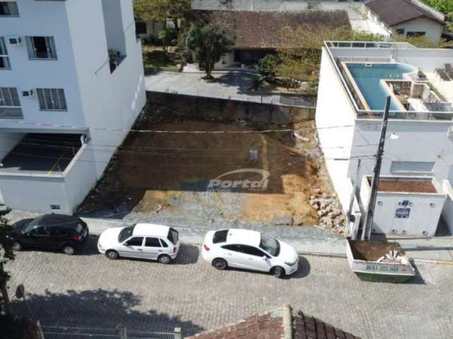 Terreno à venda na Vila Nova, Blumenau , 300 m2 por R$ 500.000