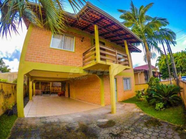 Casa com 4 quartos à venda no Armação, Penha , 255 m2 por R$ 700.000