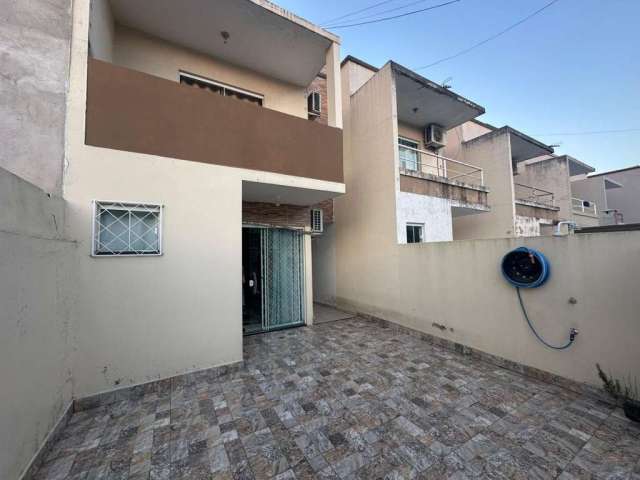 Casa com 2 quartos à venda no Itacolomi, Balneário Piçarras , 73 m2 por R$ 450.000