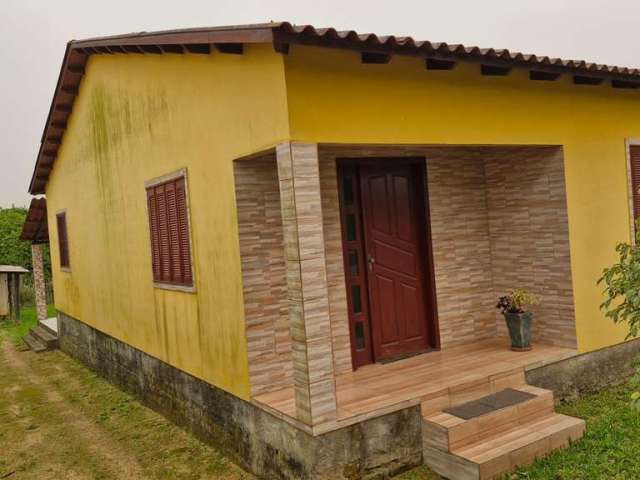 Casa com 2 quartos à venda na Um, 680, Vila Pedras Brancas, Guaíba por R$ 225.000