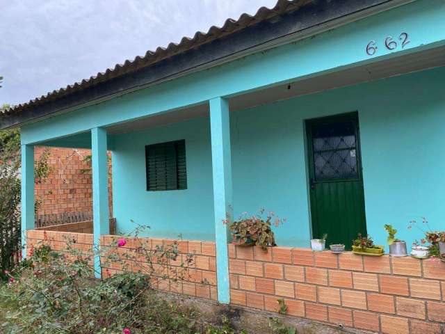 Casa com 1 quarto à venda na Quinze, 662, Vila Pedras Brancas, Guaíba por R$ 165.000