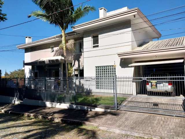 Casa com 3 quartos à venda na Rua Aladim de Araújo Pinto, 314, Centro, Guaíba por R$ 2.000.000