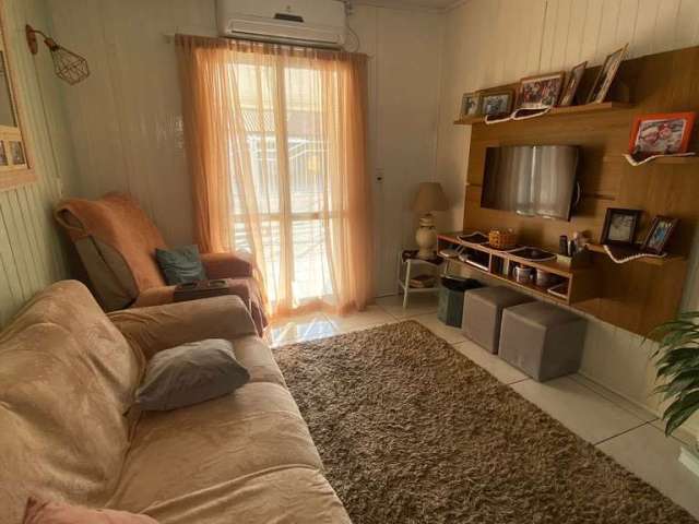 Casa com 2 quartos à venda na Rua Gildo de Freitas, 65, Jardim dos Lagos, Guaíba por R$ 215.000