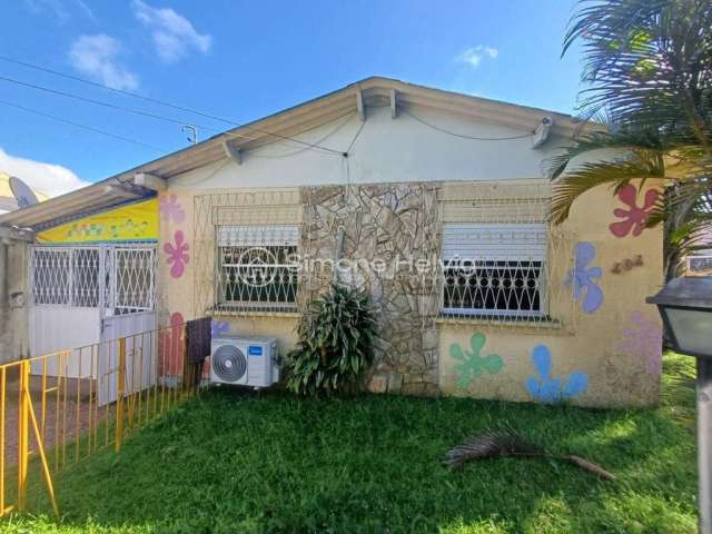 Casa com 3 quartos à venda na Rua Salustiano Avelino Ribeiro, 404, Morada da Colina, Guaíba por R$ 650.000