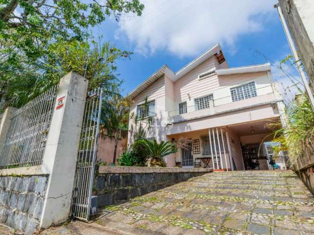 Casa à venda com 8 quartos no Hugo Lange - Curitiba