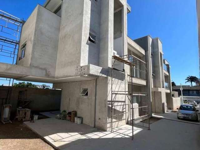 Sobrado com 3 quartos  à venda, 129.82 m2 por R$798000.00  - Capao Raso - Curitiba/PR