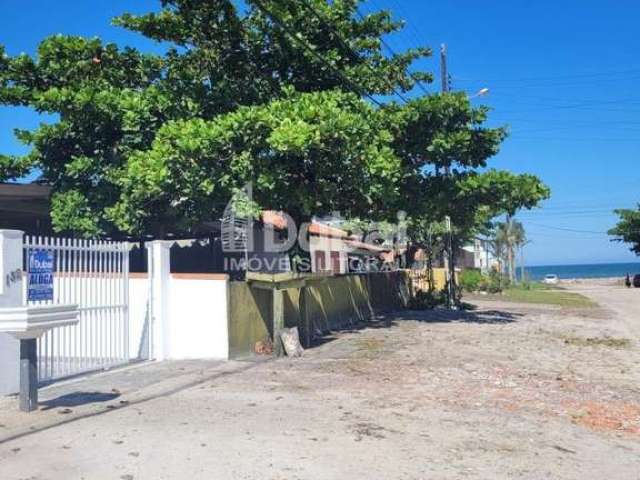 Casa / Sobrado para Temporada em Itapoá, Cambiju, 4 dormitórios, 1 suíte, 3 banheiros, 4 vagas