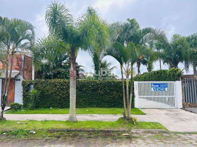 Casa para Venda em Guaratuba, Brejatuba, 3 dormitórios, 1 suíte, 1 banheiro, 4 vagas