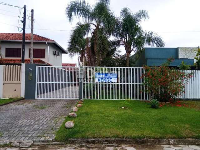 Casa para Venda em Guaratuba, Brejatuba, 4 dormitórios, 1 suíte, 1 banheiro, 3 vagas