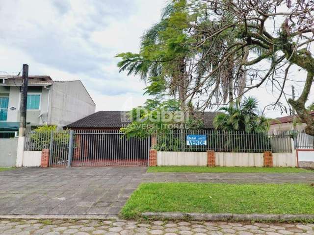 Casa para Venda em Guaratuba, Centro, 5 dormitórios, 3 suítes, 3 banheiros, 4 vagas