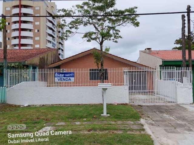 Casa para Venda em Guaratuba, Centro, 2 dormitórios, 1 banheiro, 2 vagas