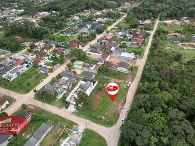 Esquina aterrada pronta para iniciar obra