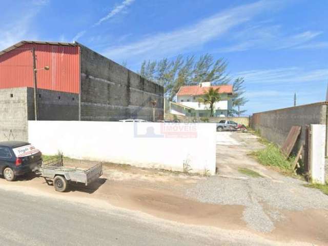 Terreno Comercial Quadra Mar poucos passos da areia