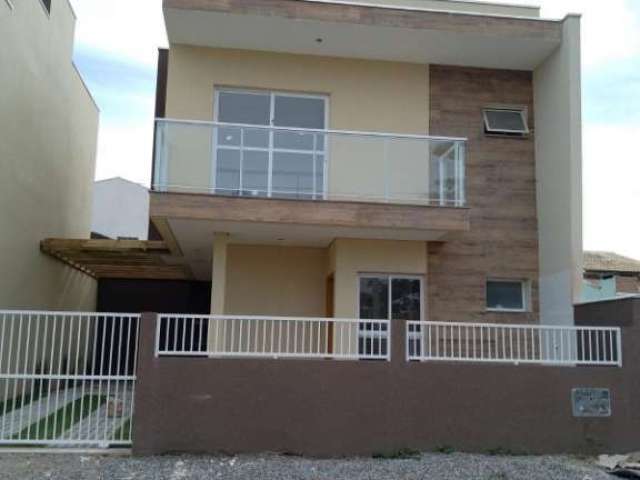 Sobrado para Venda - Cambijú, Itapoá - 101m², 2 vagas