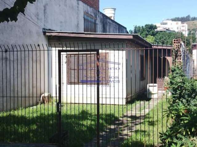 Imperdível oportunidade à venda bairro Nonoai: terreno ideal para construção de uma bela residência, pátio pronto para quiosque e piscina. Aproveite!