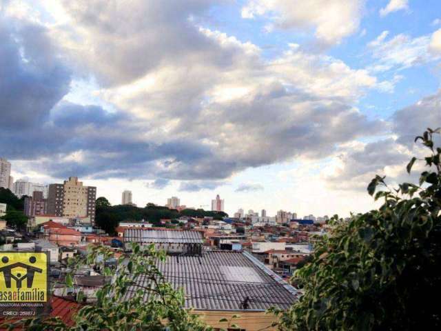 Sobrado de 3 dorm, sala, cozinha, quintal com edicula, 3 wc  e garagem para 2 carros