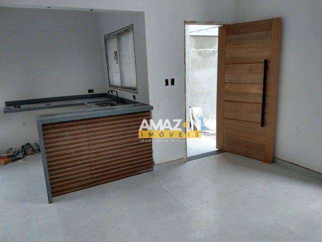 Casa com 3 dormitórios à venda, 109 m² por R$ 460.000,00 - Piracangaguá (Chácara Flórida) - Taubaté/SP