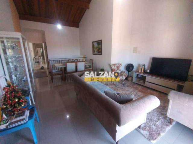 Casa com 3 dormitórios à venda, 130 m² por R$ 530.000,00 - Chácara do Visconde - Taubaté/SP