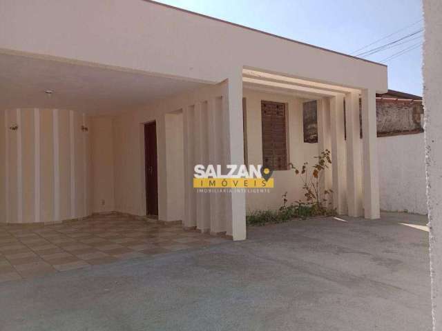 Casa com 3 dormitórios à venda, 193 m² por R$ 636.000 - Vila Resende - Caçapava/SP