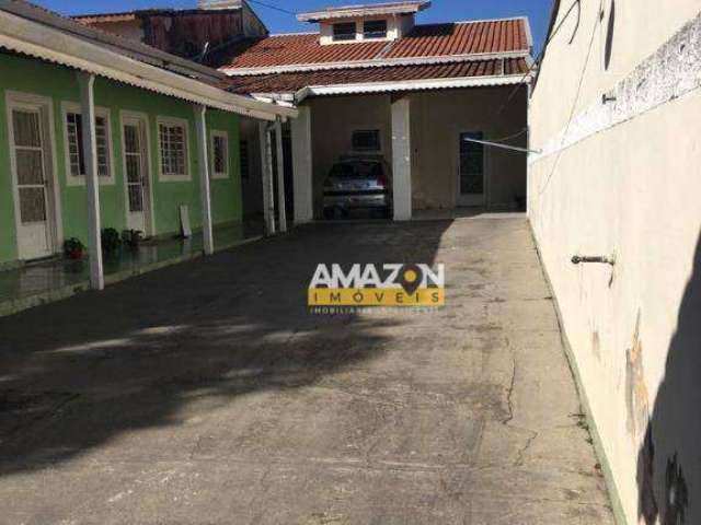 Casa com 2 dormitórios à venda, 180 m² por R$ 400.000,00 - Jardim Gurilândia - Taubaté/SP