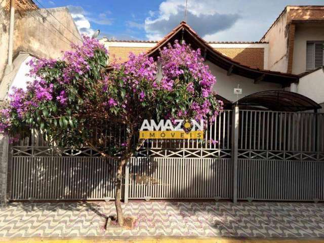 Casa com 6 dormitórios, 400 m² - venda por R$ 1.000.000,00 ou aluguel por R$ 5.500,00/mês - Centro - Taubaté/SP