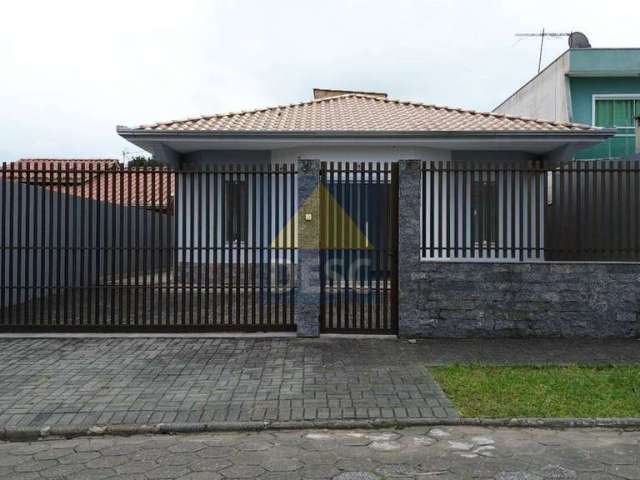 Casa à venda com 03 Dormitórios em Camboriú