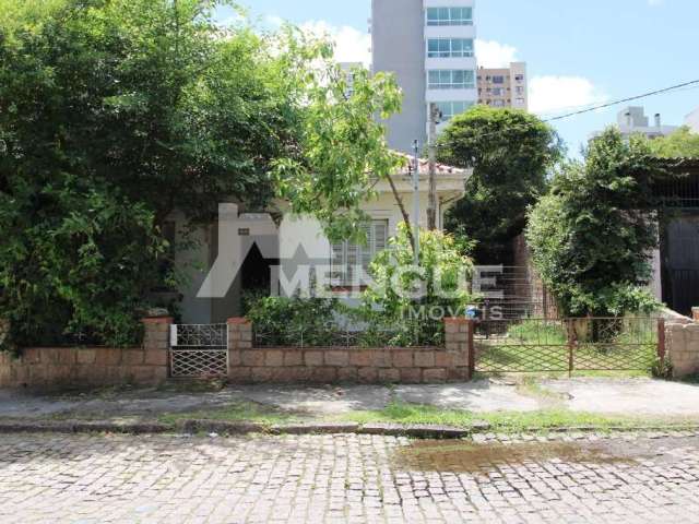 Terreno à venda na Rua José Scutari, 76, Passo da Areia, Porto Alegre por R$ 697.000