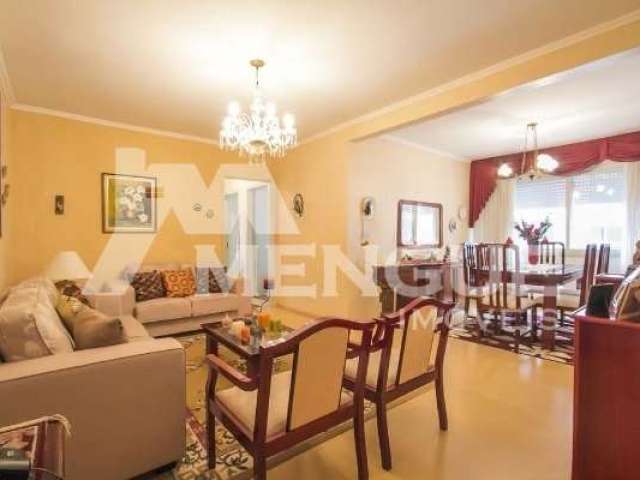 Apartamento com 3 quartos à venda na Rua Gaston Englert, 740, Vila Ipiranga, Porto Alegre por R$ 470.000